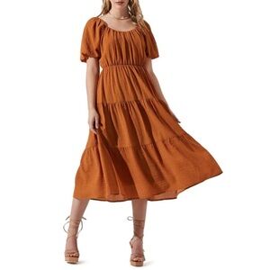 ASTR Women tiered short sleeve Peasant Dress BNWT sz Large